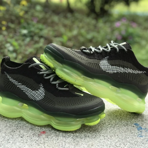 Nike Air Max Scorpion Flyknit - Picture 9 of 9